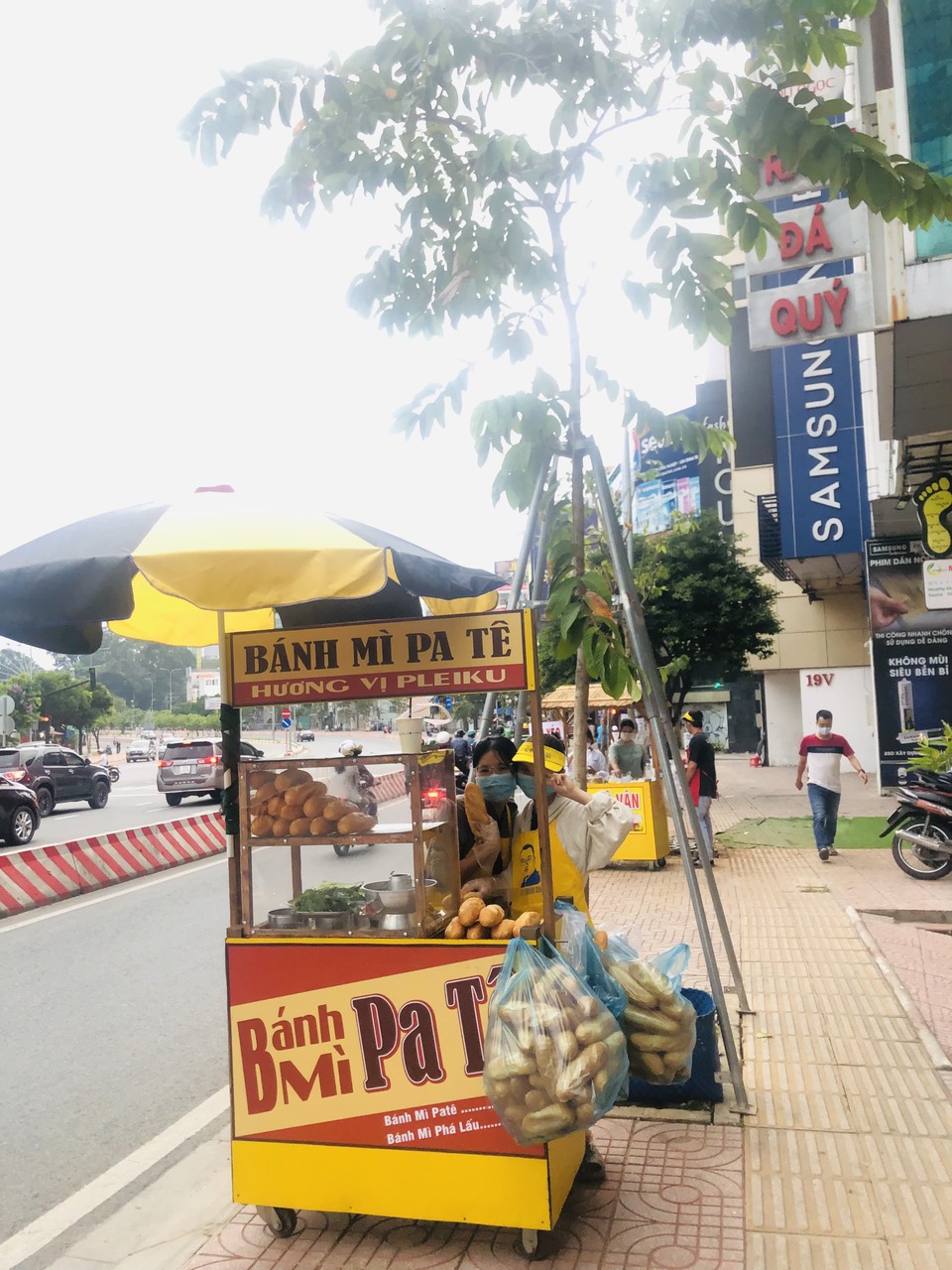 Hệ thống bánh mì Pate Pleiku cần tuyển GẤP 25 nhân viên ca sáng ...